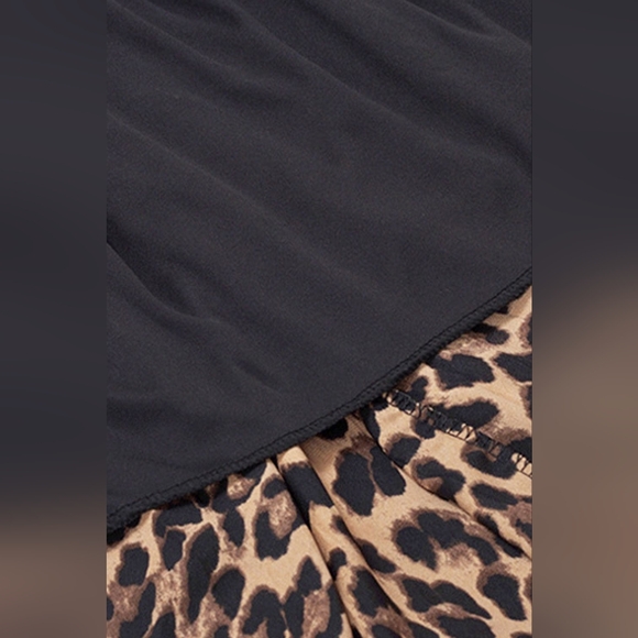 Plus Size Leopard Elastic Waist Midi Skirt - Picture 2 of 4